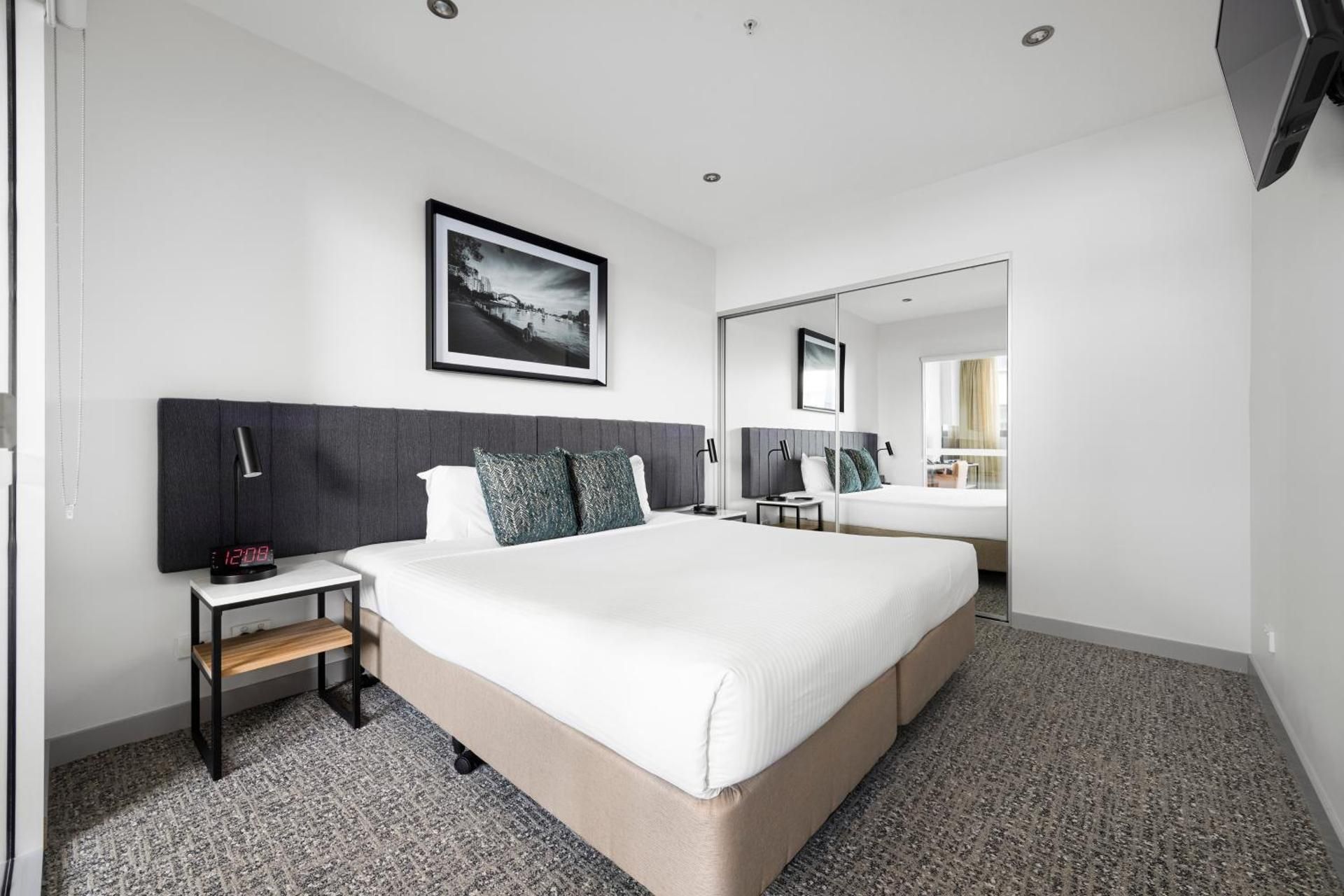 1-Bedroom Apartment