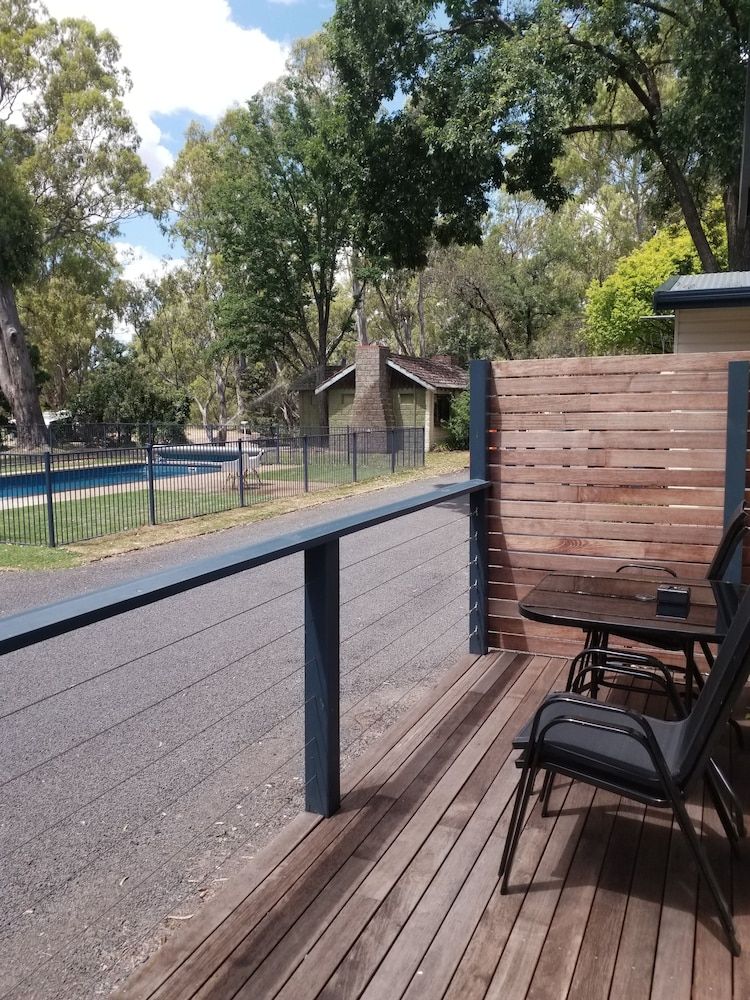 Euroa Caravan Park Family Cabin, Multiple Beds 2
