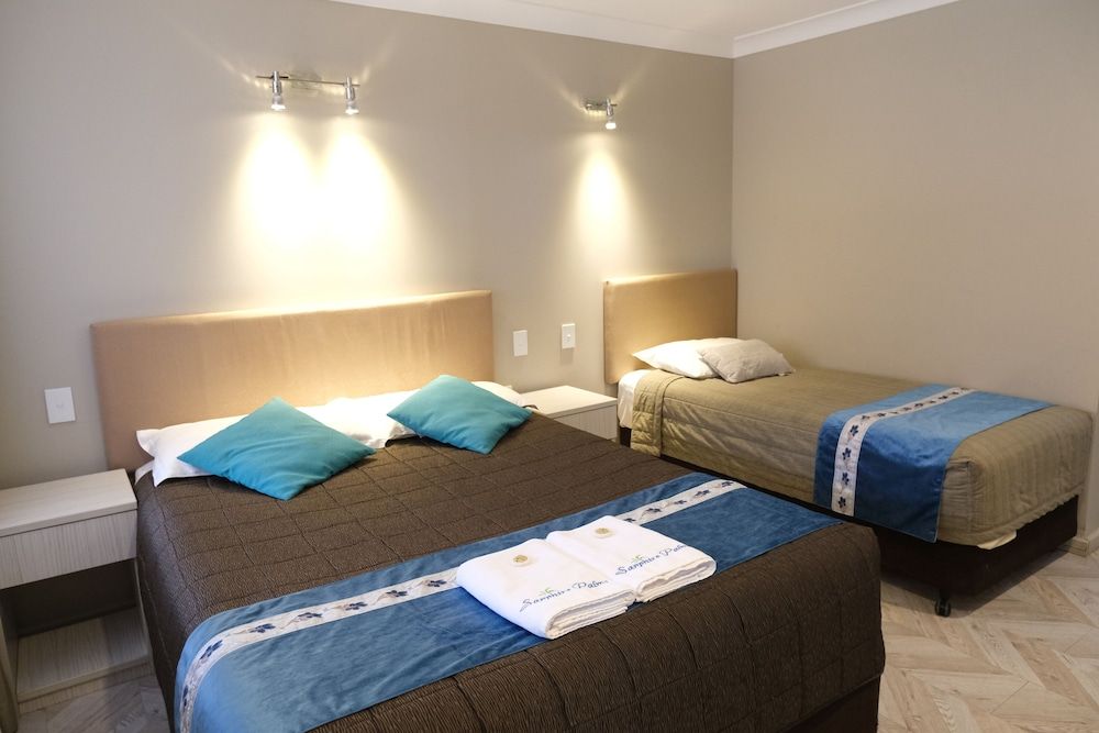 Interconnecting Room Ground Floor - 2 Queen and 2 Single Bed
