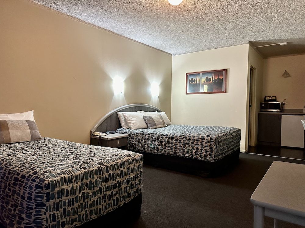 Westland Hotel Motel Standard Twin Room