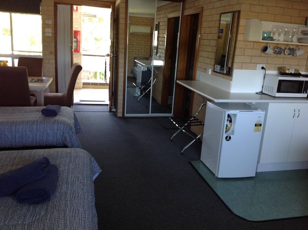 Avlon Gardens Motel - Ballina Triple Room 5