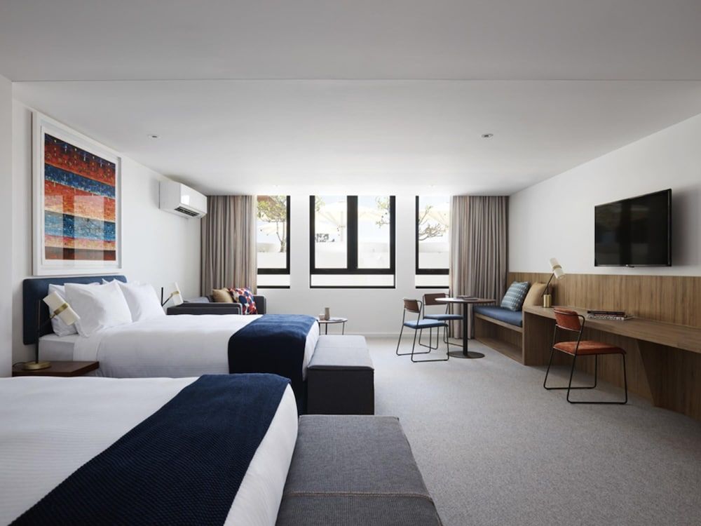 Studio Suite Twin