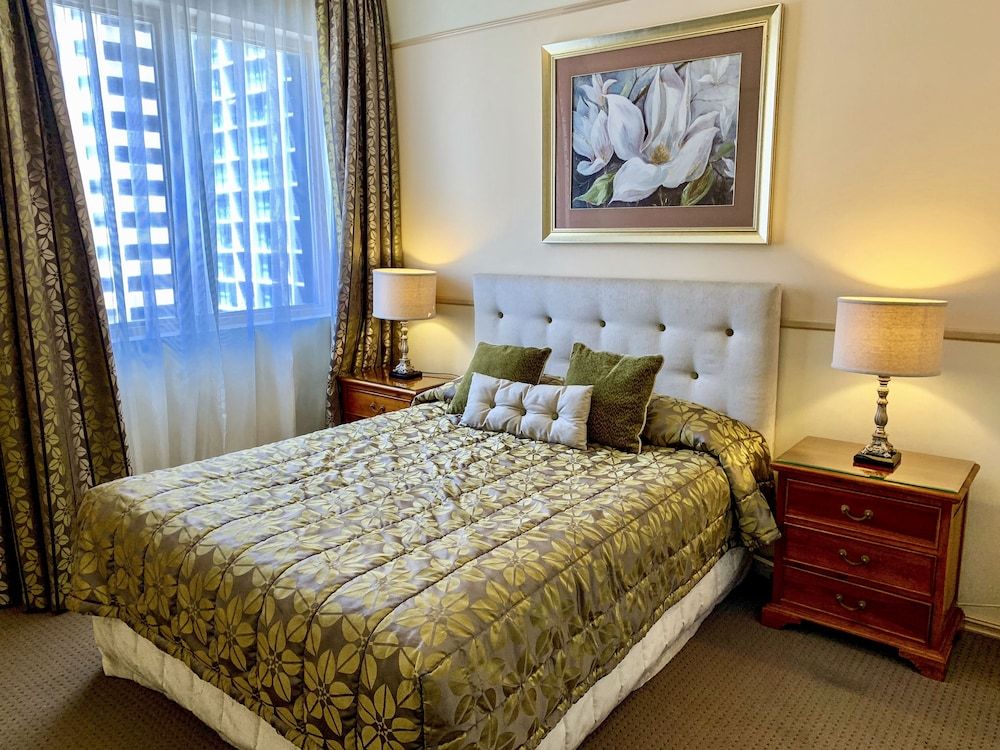 Royal Albert Hotel Sub-Penthouse 4