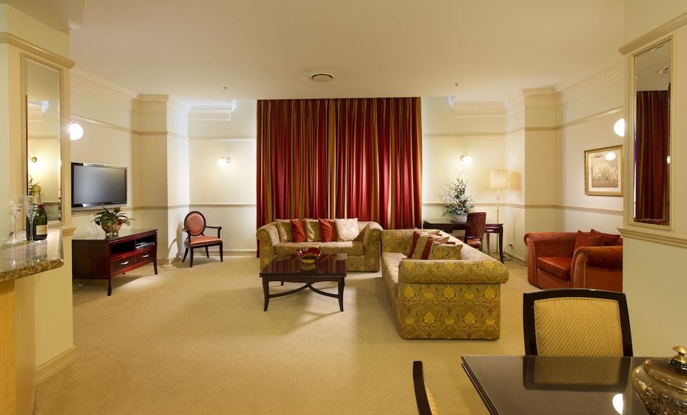 Royal Albert Hotel Sub-Penthouse 9