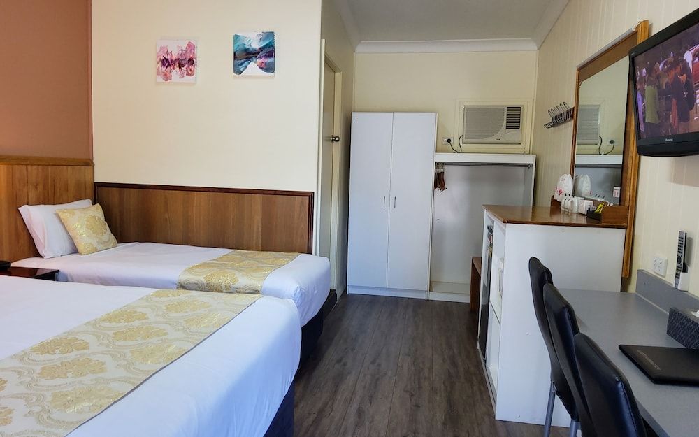 Twin Room, Private Bathroom, Ground Floor