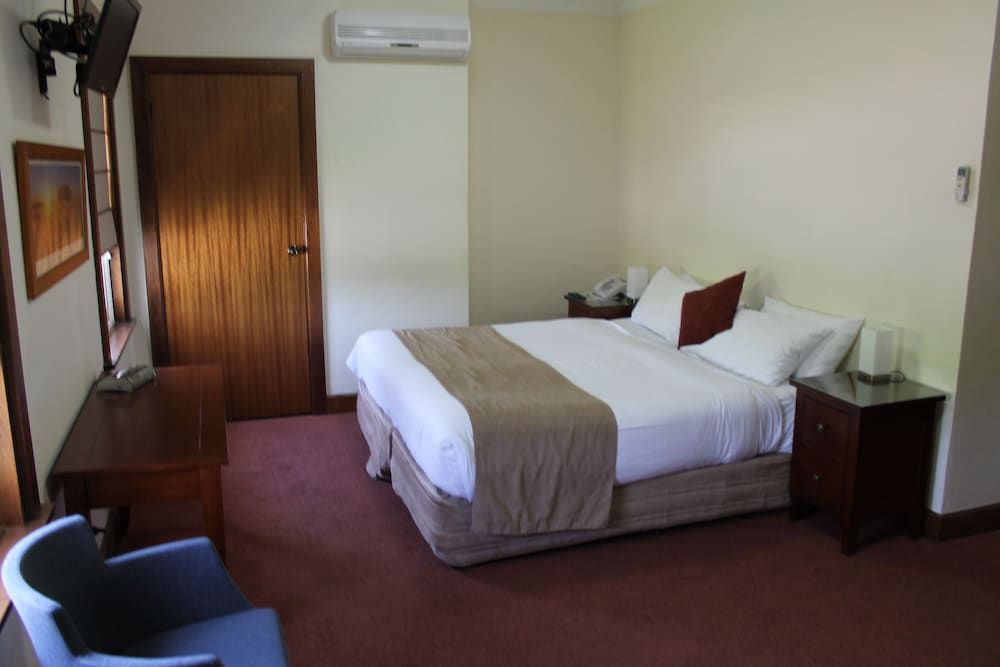 The Dormie House - On The Golf Course Standard Double Room, 1 Double Bed 2