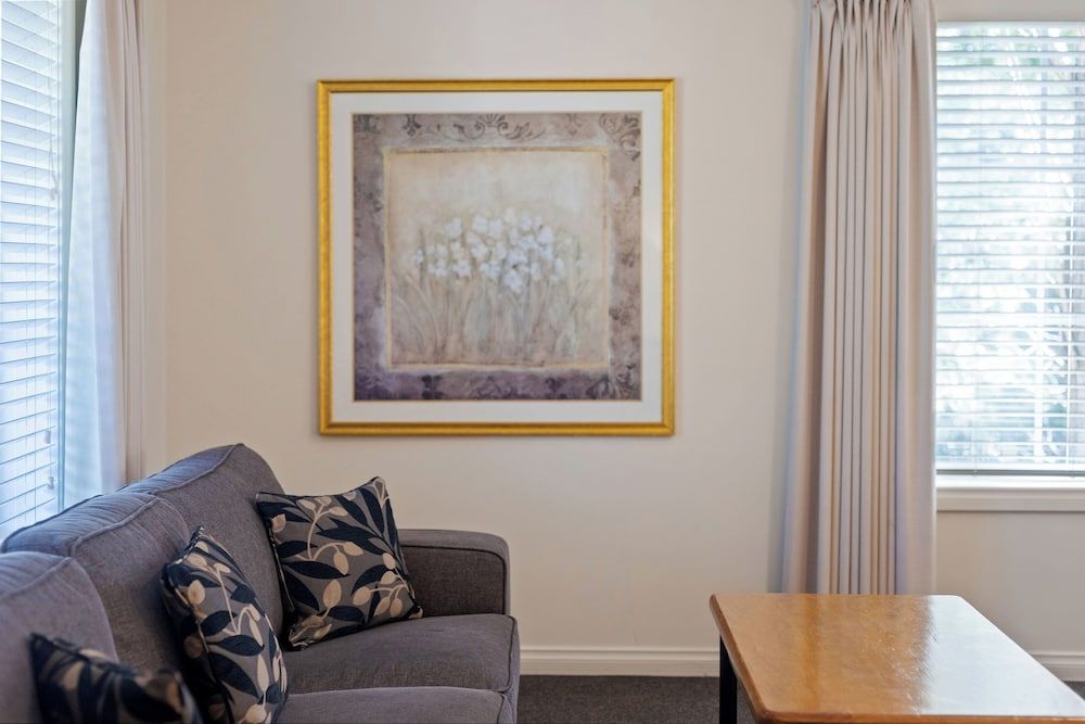 Yarra Gables Family Room 35