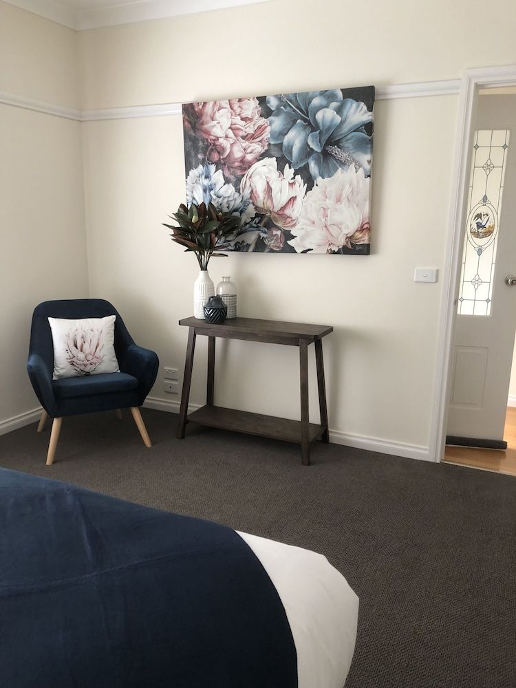 Yarra Gables Cottage, 3 Bedrooms 20