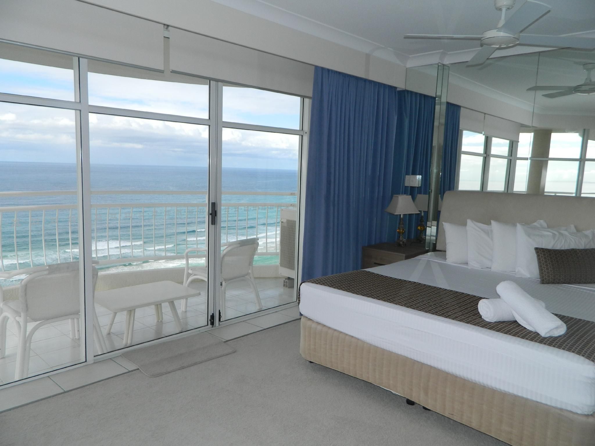 3-Bedroom Sub-Penthouse