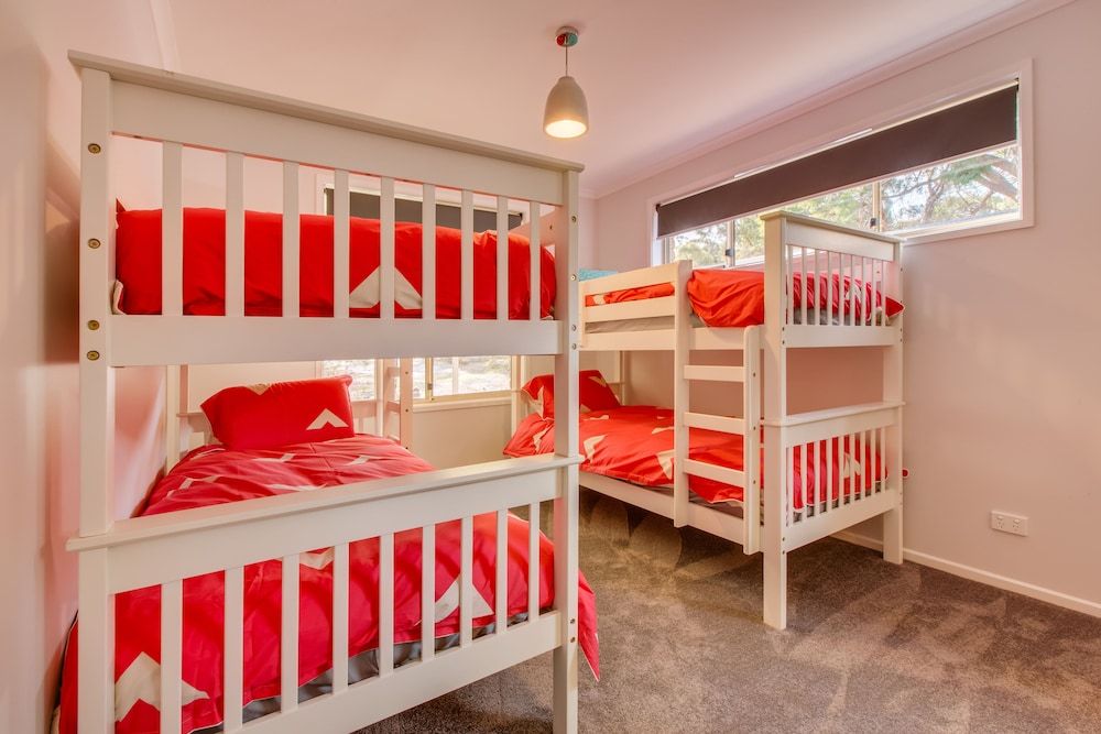 3 Bedroom House (1 Queen, 1 Double and 2 sets of Bunk Beds)