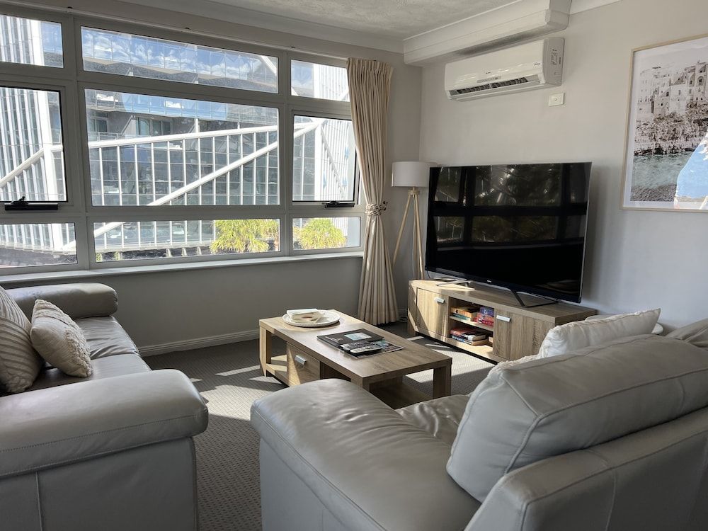 Wharf Boutique Apartments Two Bedroom Ocean View Apartment 16