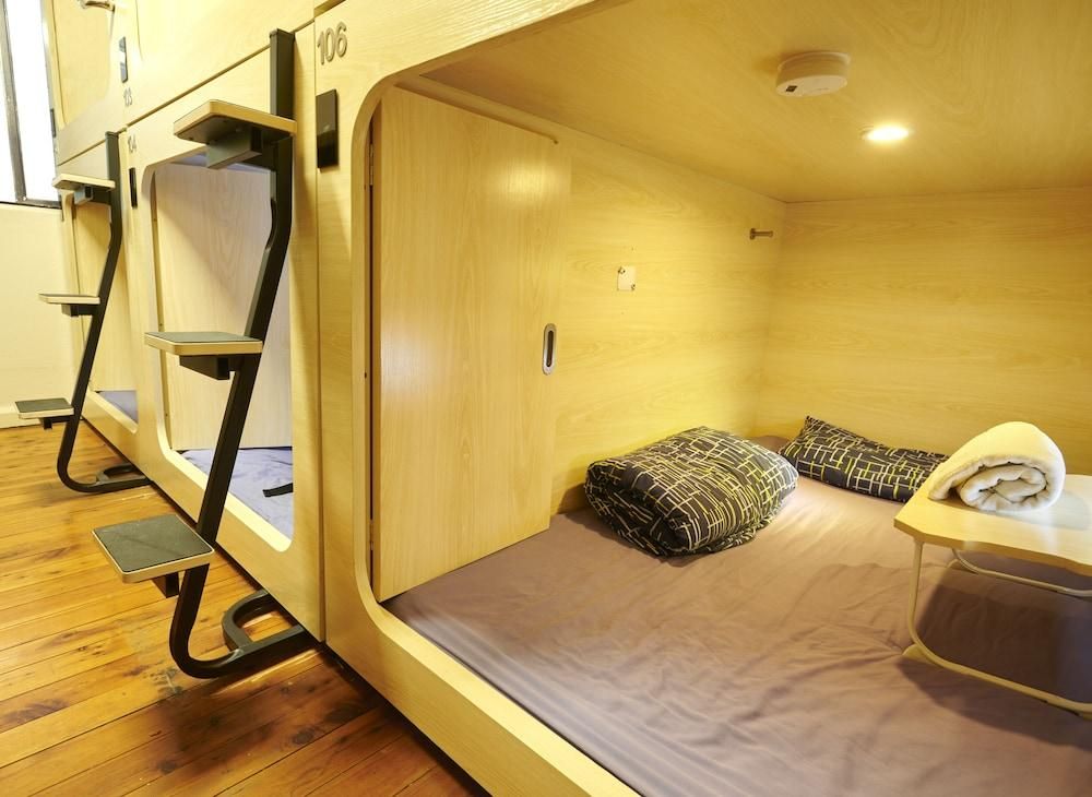 Pod in female Dormitory (18-35 age only)