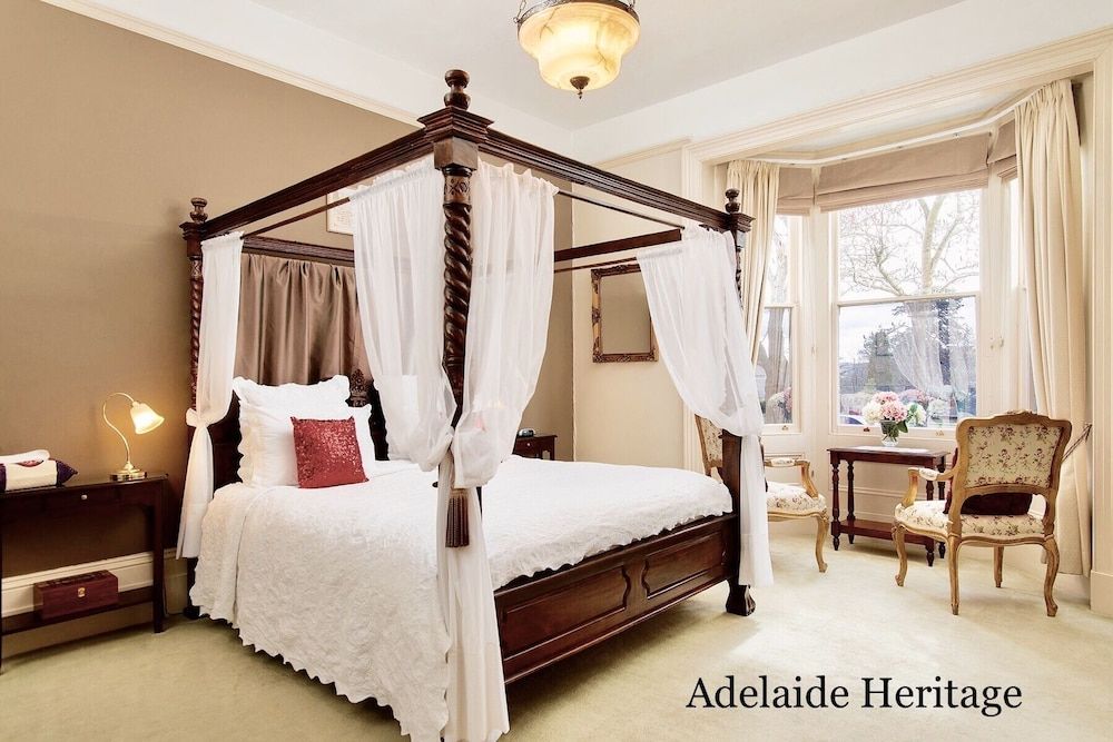 Deluxe Room (Adelaide )