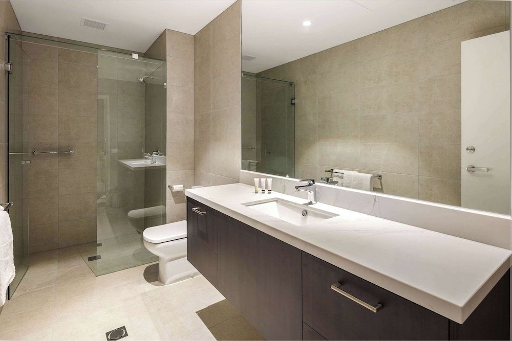 Quality Hotel Lakeside 2-bedroom apartment 3