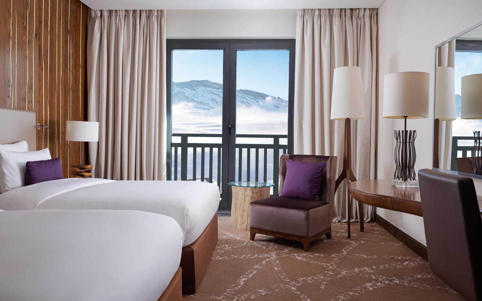 Deluxe Guest Room Twin, Deluxe Guest Room, 2 Twin, Mountain View