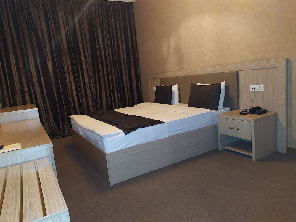 Comfort Double Room Single Use, Accessible, Smoking