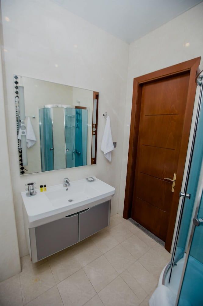 Travel Hotel Comfort Triple Room 9