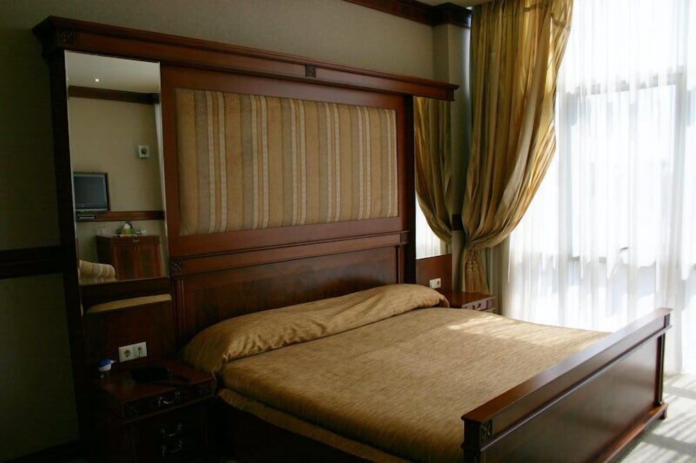 Sun Rise Hotel Standard Double Room 3
