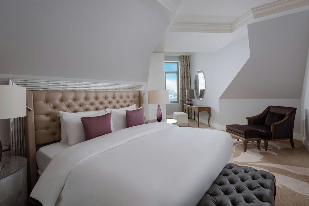 Executive Suite, 1 King Bed, Mountain View