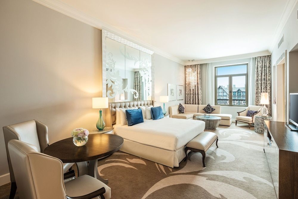 Executive Suite, 1 King Bed, Mountain View