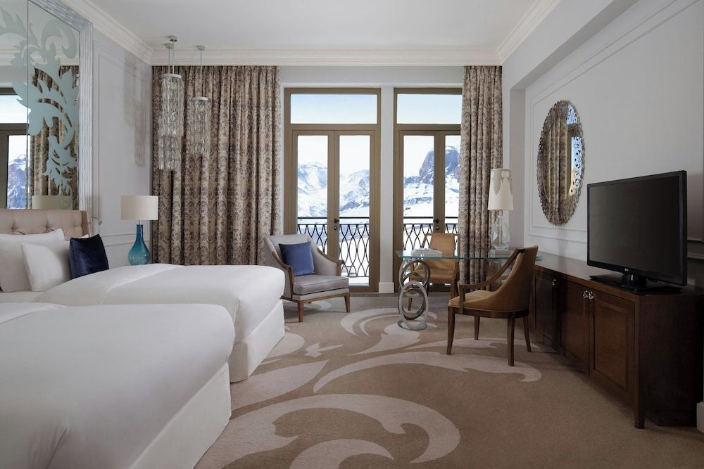 Deluxe Room, 1 Double Bed, Smoking, Resort View (Balcony)