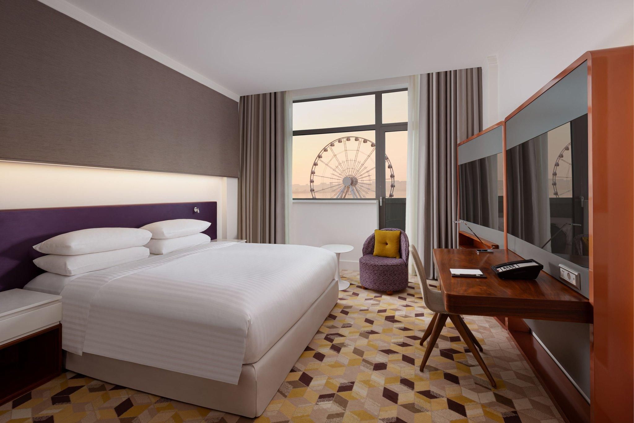 Guest room, 1 King, Sea view, Balcony
