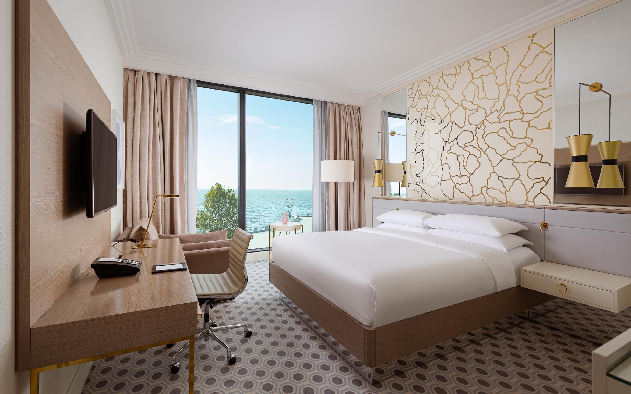 Deluxe Guest Room, 1 King, Sea View