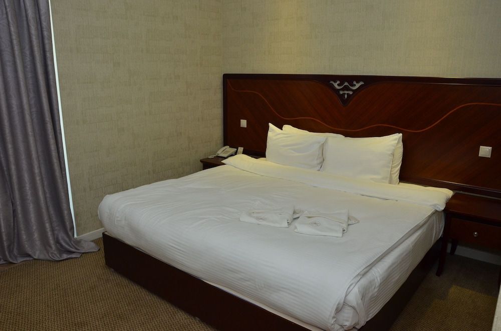 Astoria Baku Hotel Deluxe Suite, 2 Bedrooms