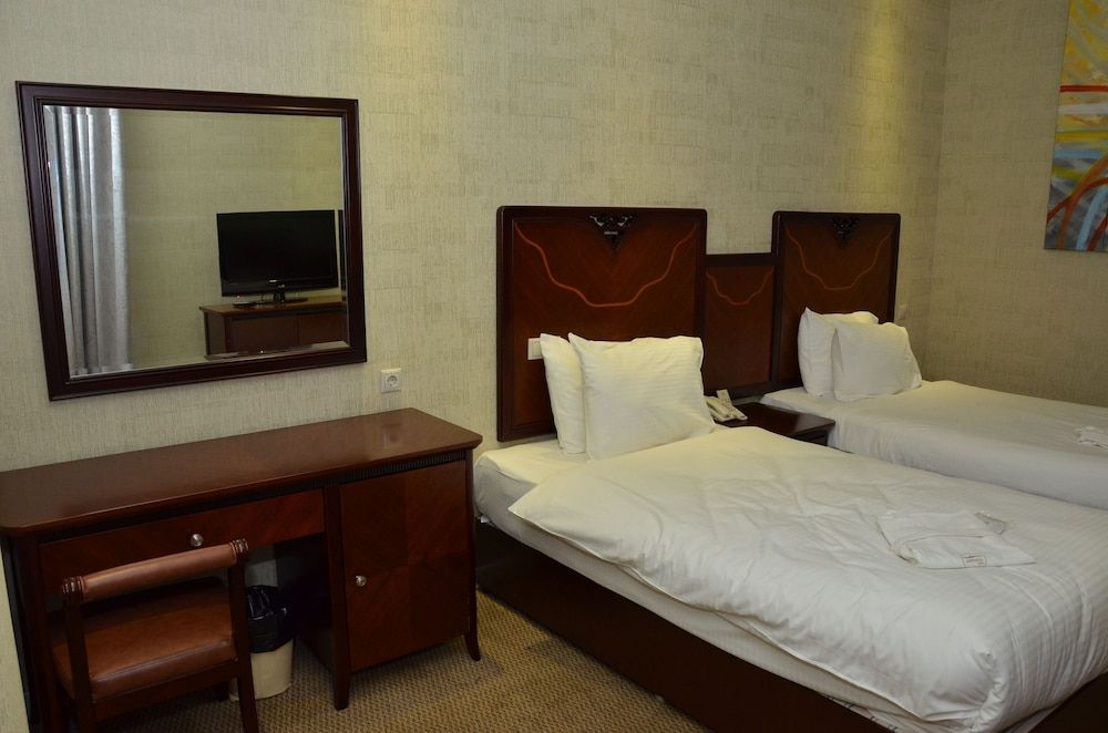 Astoria Baku Hotel Deluxe Suite, 2 Bedrooms 2