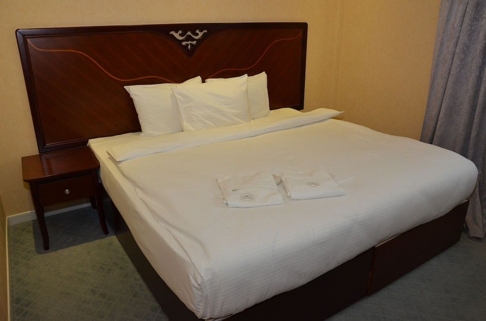 undefined Astoria Baku Hotel 4