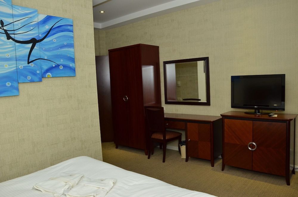 Astoria Baku Hotel Deluxe Suite, 2 Bedrooms 3