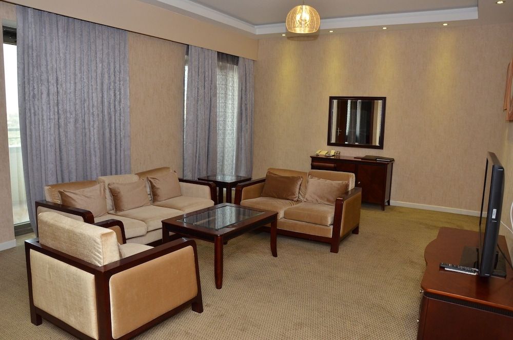 Astoria Baku Hotel Deluxe Suite, 2 Bedrooms 6