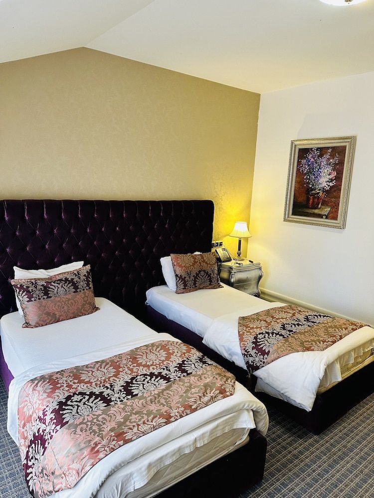 Lake Palace Hotel Deluxe Twin Room 5