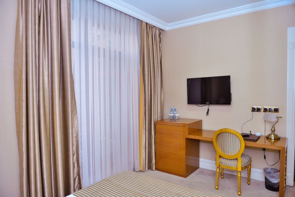 Lake Palace Hotel Standard Single Room, 1 Bedroom, Lake View 4