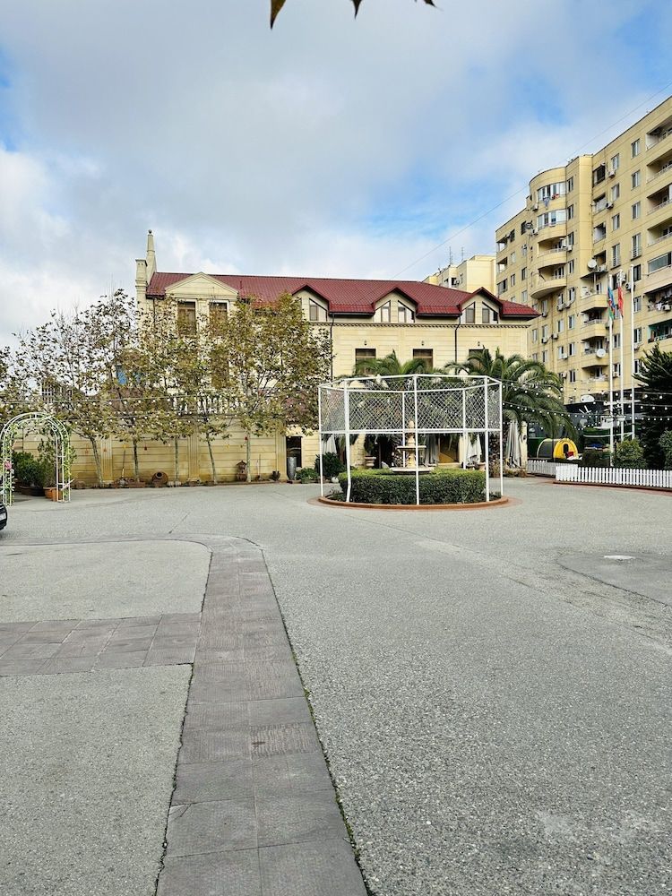 undefined Lake Palace Hotel 5