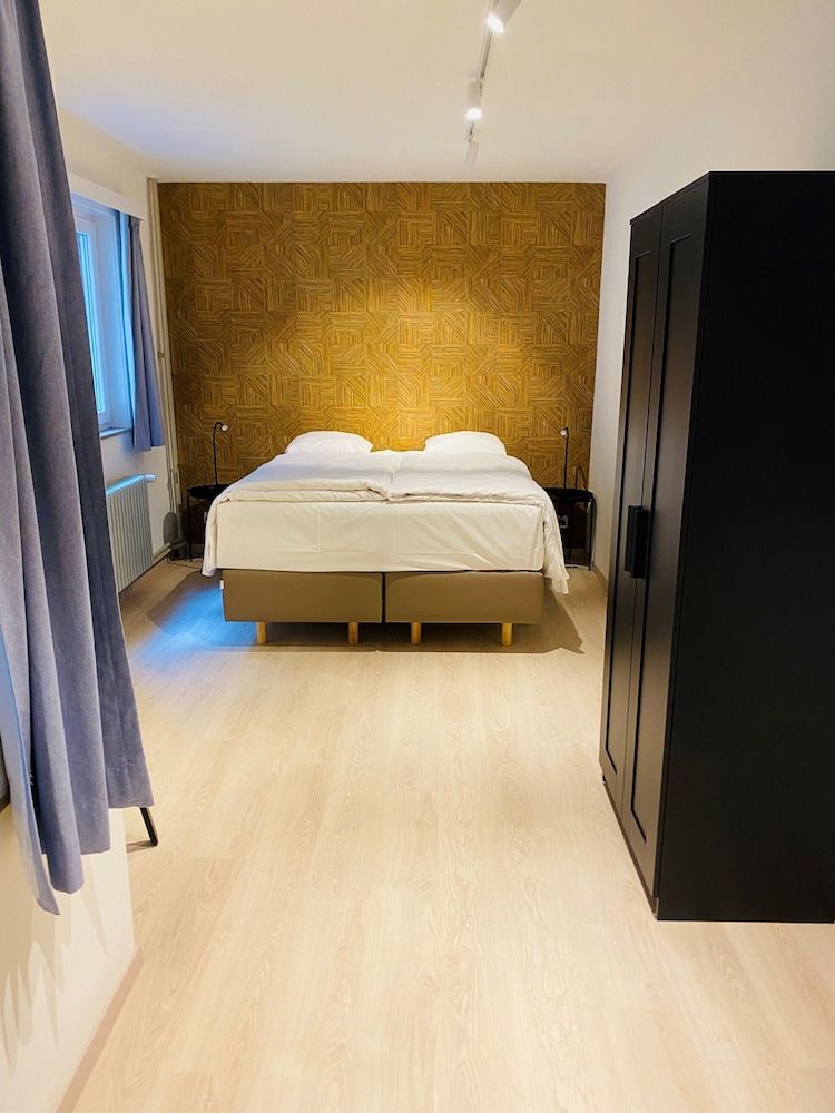 Hotel Prado Family Suite (Large) 3