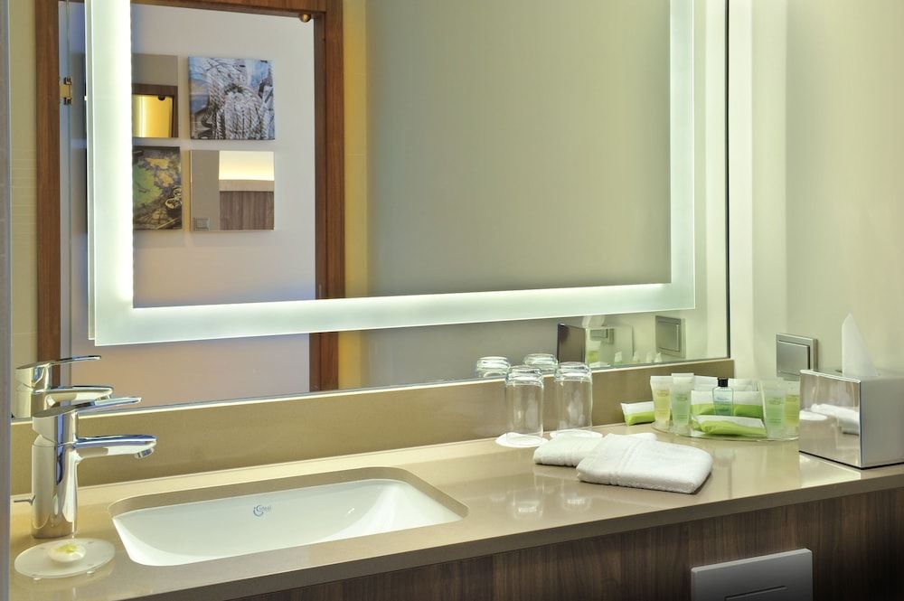 undefined Courtyard by Marriott Brussels EU 8