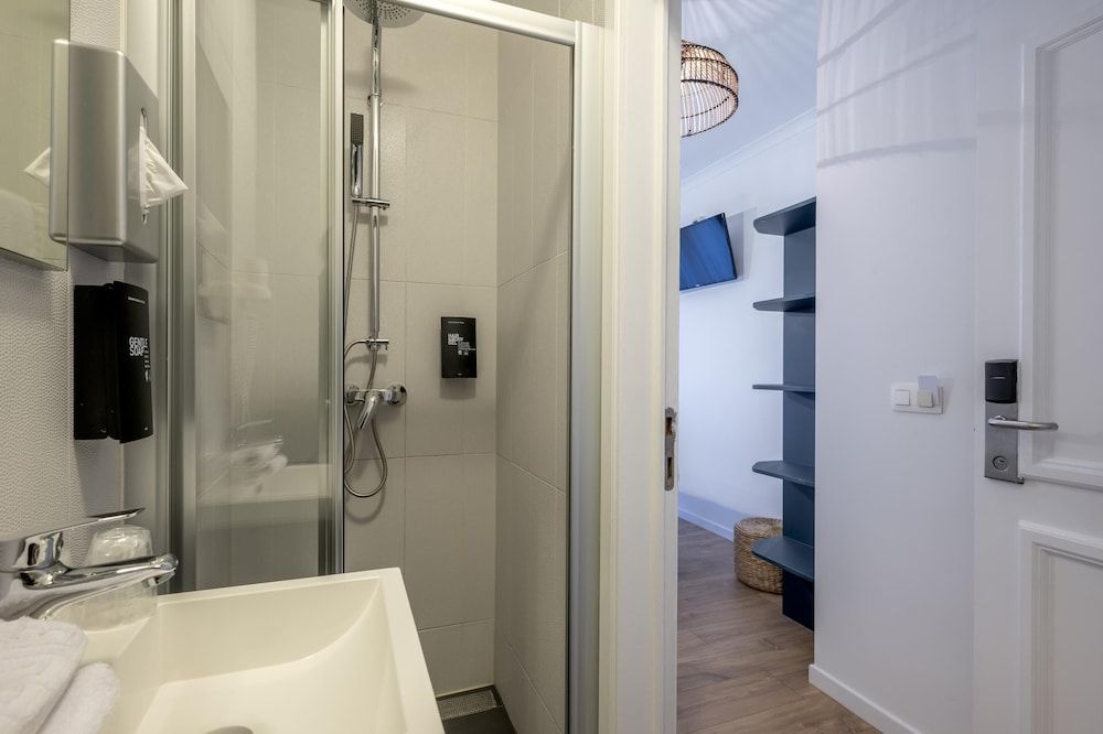 undefined Beverly Hills Hotel 10