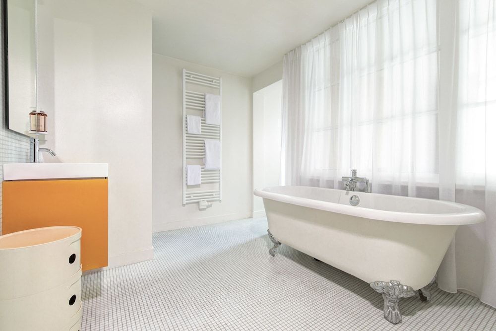 undefined Vintage Hotel Brussels 9