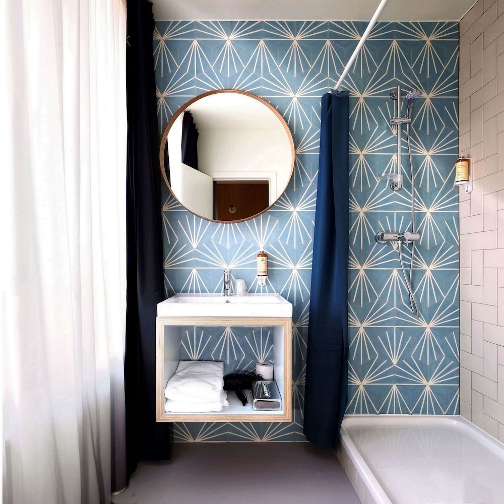 Vintage Hotel Brussels Standard Double Room (Happy) 12