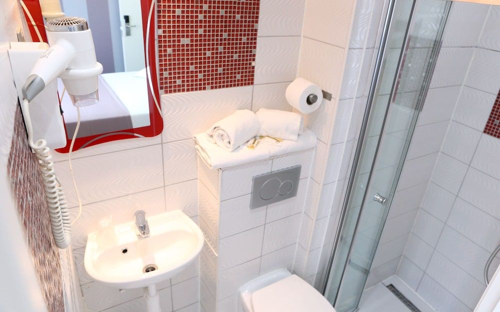 Hotel Phenix Economy Twin Room 2