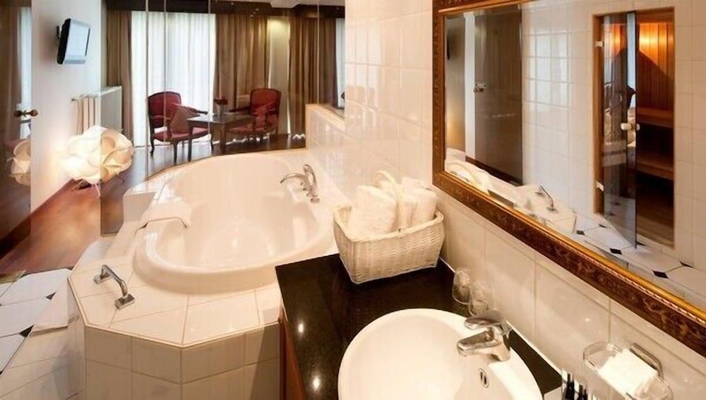 Van der Valk Hotel Nazareth - Gent Suite, Sauna 4