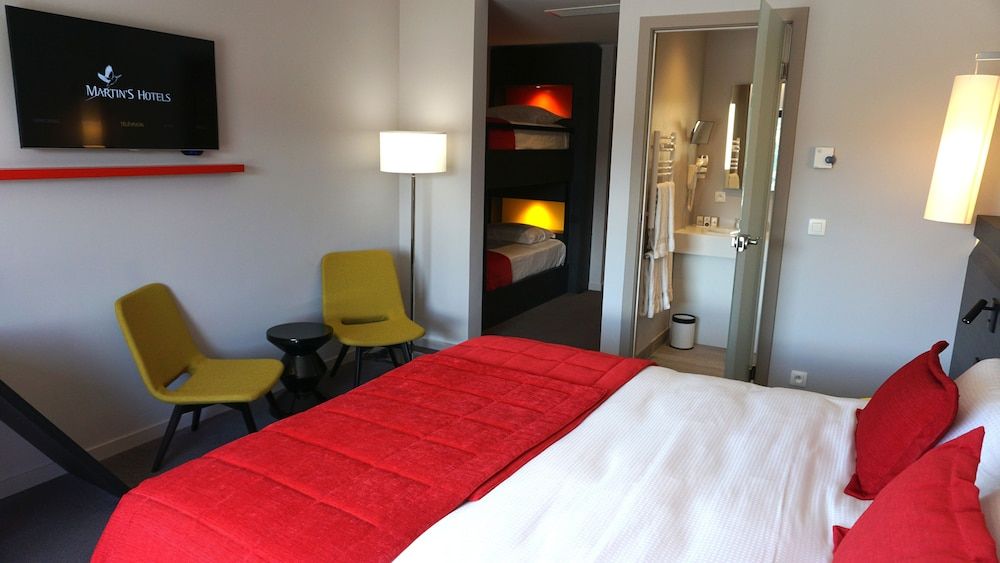 Martin's Red Standard Quadruple Room