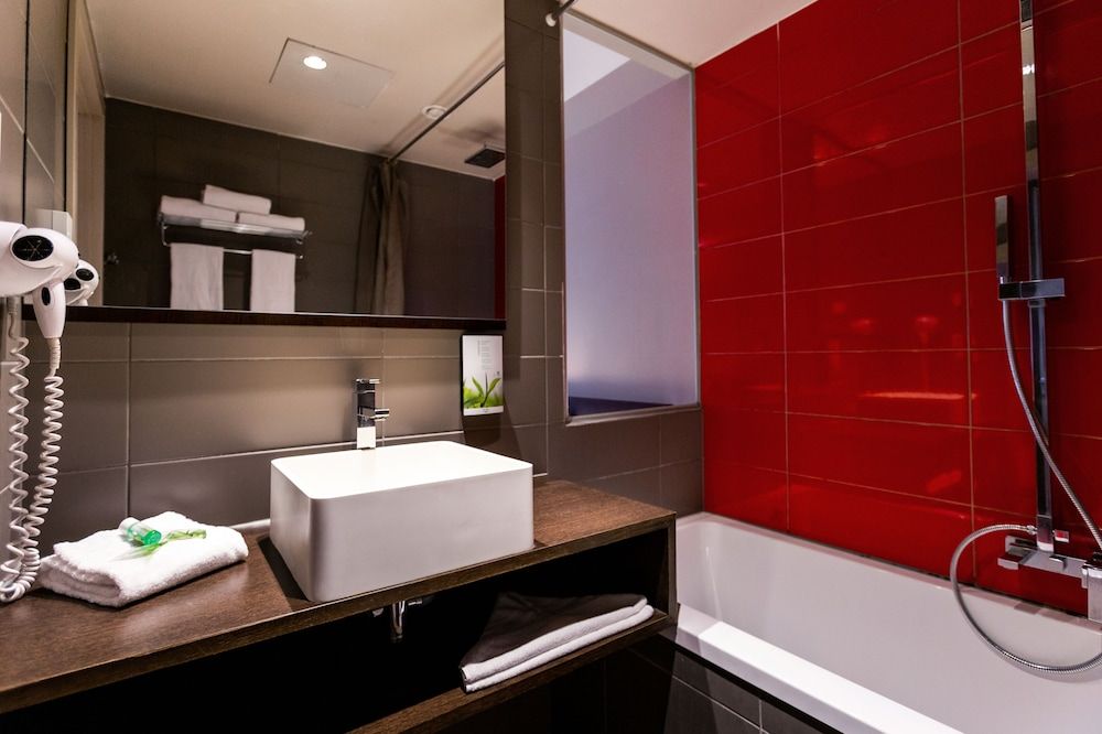 Utopia Hotel Classic Double or Twin Room 4