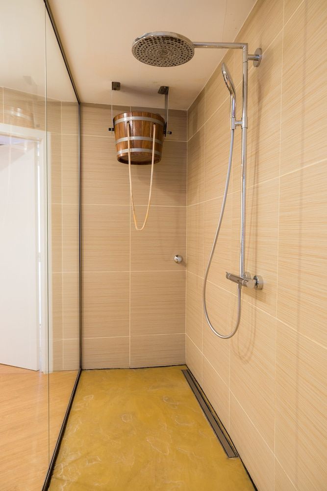 Van Der Valk Hotel Beveren Suite (V.I.P) 3