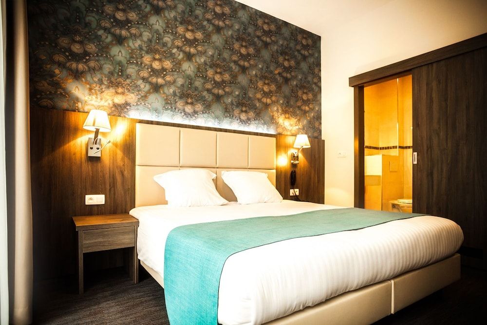 Dansaert Hotel Standard Double or Twin Room 6