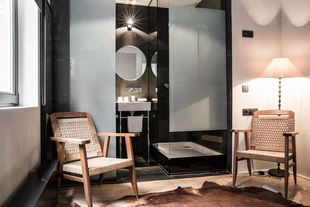 HotelO Kathedral Antwerp Basic Double Room, 1 Bedroom 4