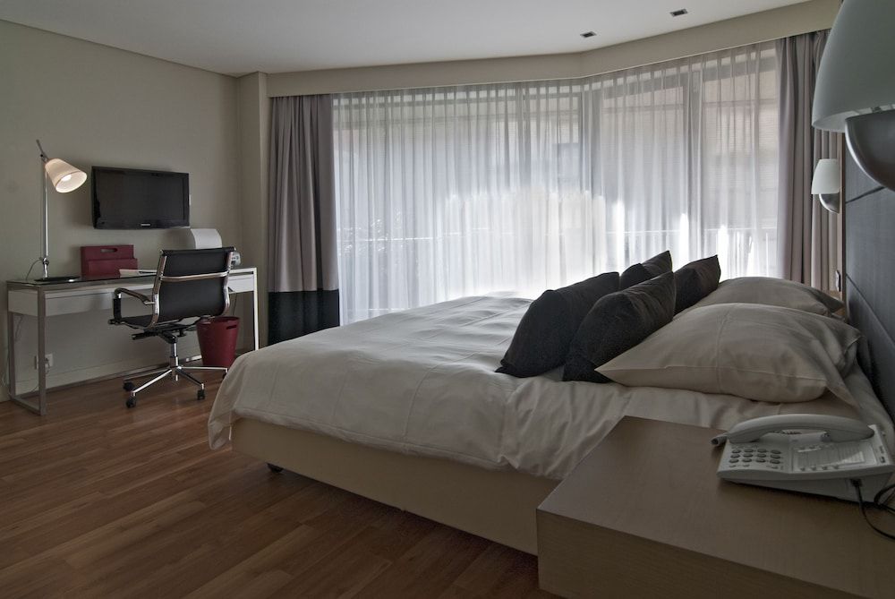 undefined B-aparthotel Montgomery 2