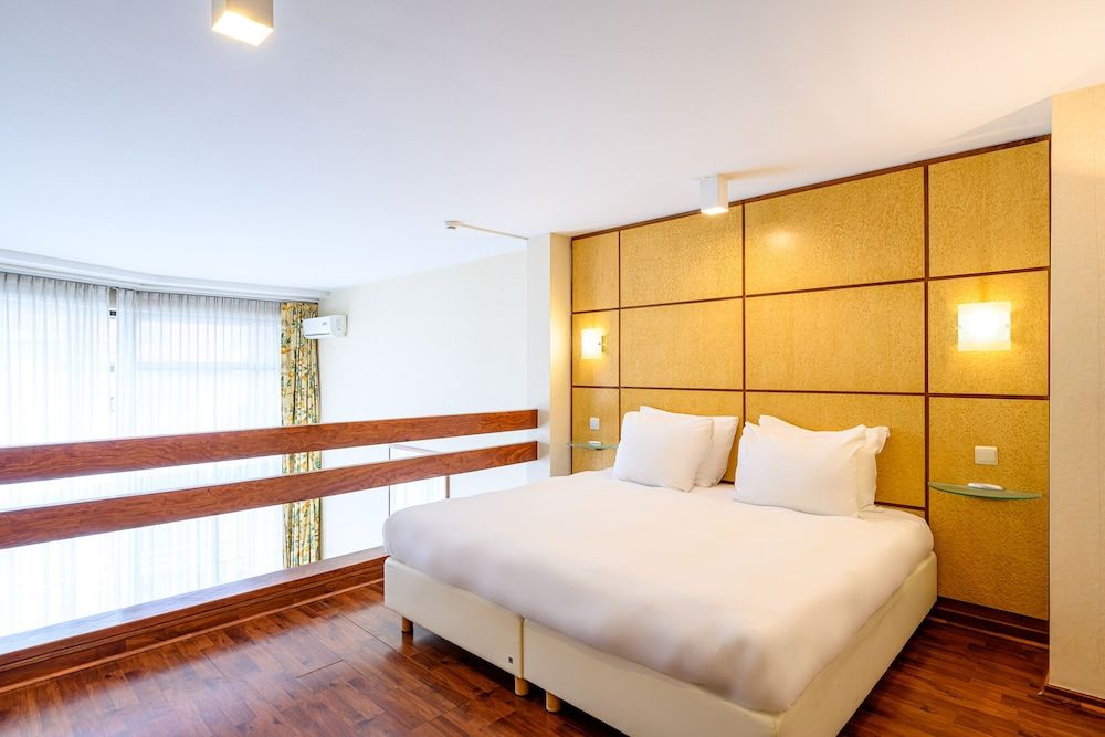 undefined B-aparthotel Montgomery 4