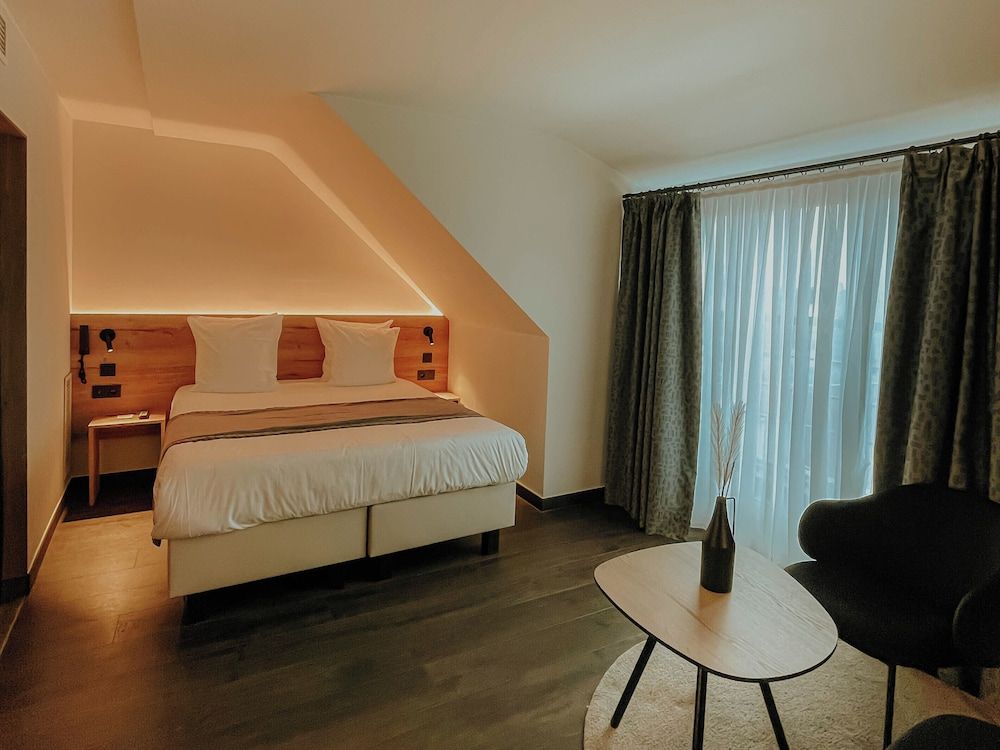 undefined Hotel Harmony 4